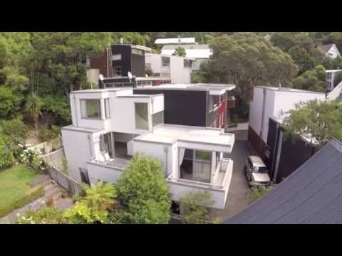 SOLD - 37d Ngaio Road, Kelburn. The best secret this summer.