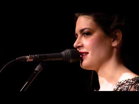 MIA DIMŠIĆ U LISINSKOM