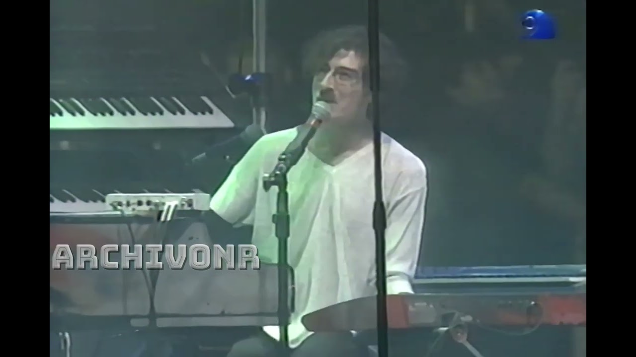 Charly Garcia Buenos Aires Vivo - Demasiado Ego 1999 HD