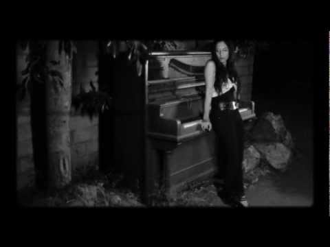 Jenni Alpert - Nobody Knows (Official Music Video)