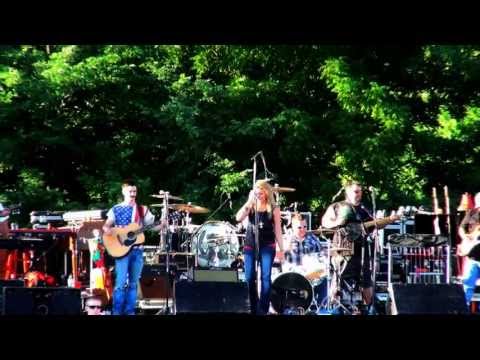 Rachelle Lamb- Life Goes On- Live Boot Scoot Bang 2013