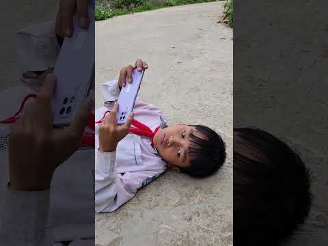 Cọp Kè chơi game giữa đường #vanthuyvlog #youtube #shorts