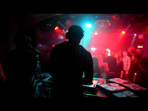 Dj ID CRASH & MC ClubNichka @ Sofit cafe @ 5.11.2011