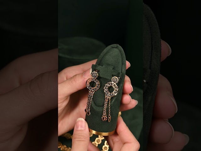 طقم الشال الملكي بلمعة وبريق الذهب