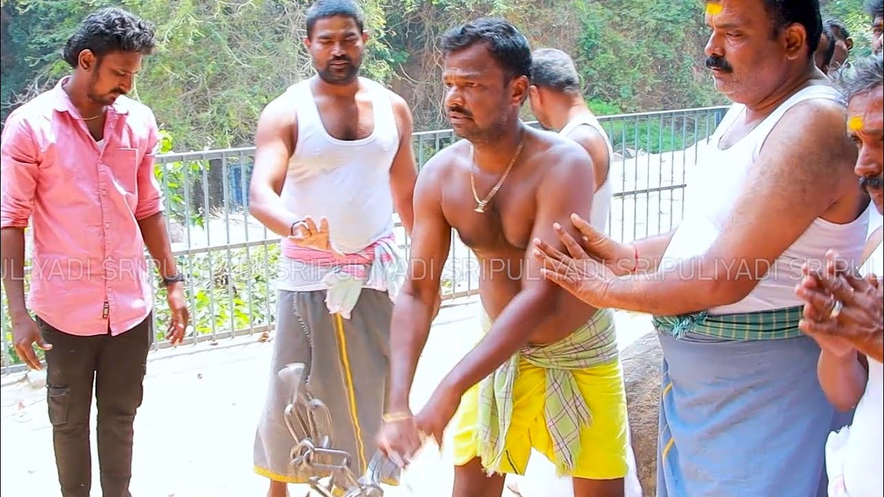 திருக்குறுங்குடி💥 நம்பி மலையில் சங்கிலியை 🔥எடுத்?