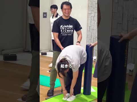 【授業レポート】話題の「理学療法士×ピラティス」の実技授業に潜入！#ピラティス #shorts