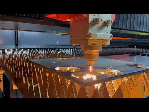 Rex @nukonlaser cutting through half-inch mild steel.
