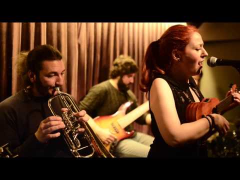 Esra Kaya  - Mavi ( The Badau performans)