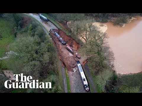 Giant hole swallows boats on canal in Shropshire