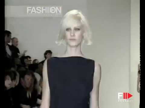 "Calvin Klein" Autumn Winter 2001 2002 New York 4 of 4 Pret a Porter Woman by FashionChannel