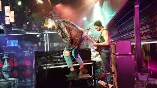 Jett Rebel @ DWDD pre show optreden (deel 1) 09/10/2017