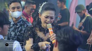 Download lagu Dua Lalaki - Nina Mincreunk Ft Diva Nada Live Show Pangalengan mp3