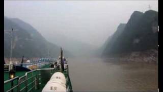 preview picture of video 'The Yangtze River Cruise (Chongqing - Shanghai)'