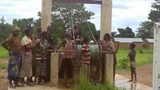 preview picture of video 'Premier Puits d'AVOPIC Afrique dans la commune de Boukombé'