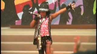 Jayda Brown sings cover song, "Who's Lovin You"