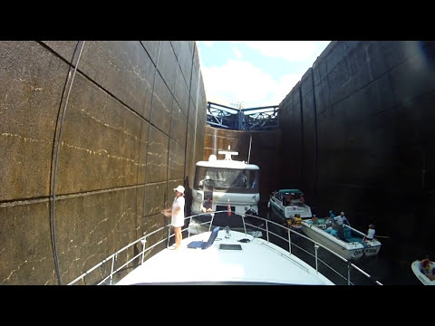 Boating Through Lock 43
