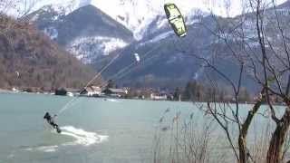 preview picture of video 'Kitesurfen in Ebensee'