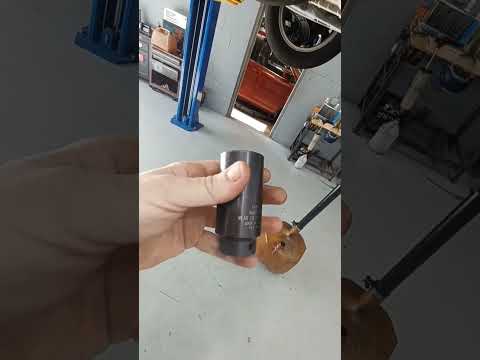 Honda crank bolt removal