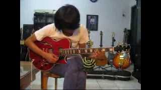 Video thumbnail for Greg Bennett ROYALE RL 4 Semi Hollow Body Demo by Areeya House