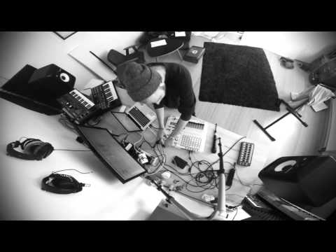 DETMOLT - Recording a Track