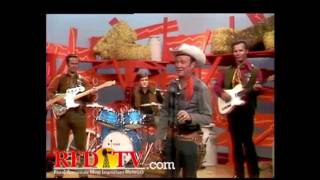 Roy Rogers sings on Hee Haw