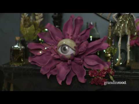 How to Make Your Halloween Decorations Hauntingly Beautiful | Grandin Road