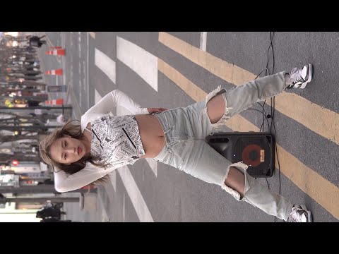 220130 댄서 레나(LENA) - Daisy [ Ashnikko ]／신촌 마음소리 버스킹