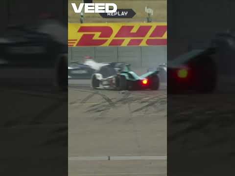 Maxi Gunther Jumps Over The Back Of Oliver Turvey And Out Of The Race - Formula E Season 6