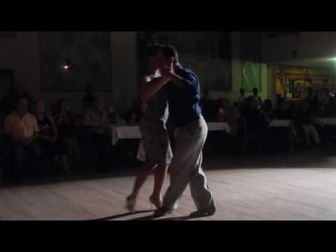 Mario de Camillis and Constanza Vecslir Bailan "Canto de Amor" (Osvaldo Fresedo)