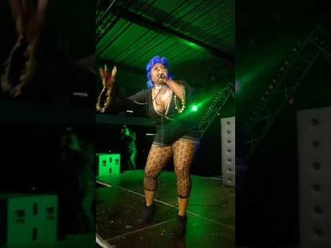 Ochi Queen live on stage @futur (Turnhout)