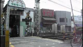 preview picture of video '近鉄 河内花園駅の西の踏切('10.5)A crossing / Kintetsu Ry.'