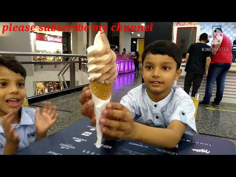 Today I went to the ice cream shop to eat ice cream🍦🍦