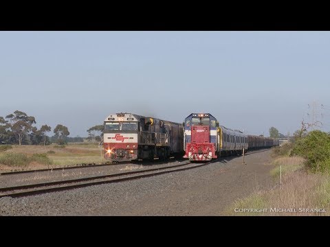 SCT 1PM9 Overtakes SSR / Metro Trains Melbourne Xtrapolis Transfer - PoathTV