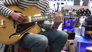 Video thumbnail for Test ARIA FA71 NAT guitare jazz by wwwEmmamusic