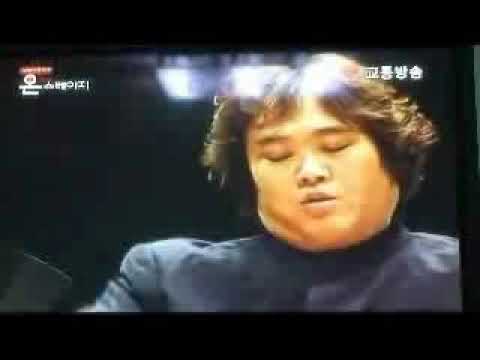 Tchaikovsky concerto for piano and  Orchestra no 1 in B minor op 23 piano Vadim  Rudenko