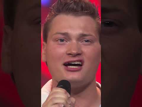 Video Thumbnail: Erst bei #dassupertalent 😲 dann #dsds Gewinner: Christian Jährig 🎤🔥 #helenefischer