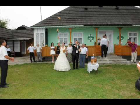 Scripcariuc Daniel - Azi e nunta-n sat la noi. [Foarmatia Perla Bucovinei]