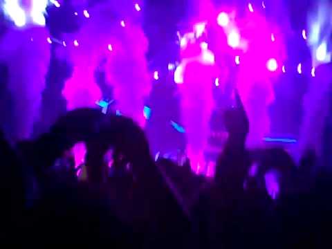 AVICII bercy - Don't You Worry Child (Tom Staar & Kryder remix) live