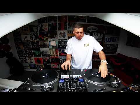 PARTY BUTTERFLY / ROUTINE