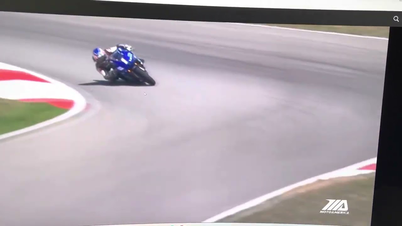 Mini master class on how to pick up the bike