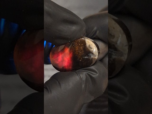 حجر عقيق ورد الربيع كرزي طبيعي