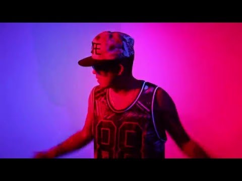 WCORONA // LO QUE BUSCAS TU (Video Oficial) ELCHIDO