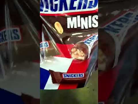 🌈🌈 AMAZING SNICKERS MINIS CHOCOLATE 🍫🍭🍬 ASMR #shorts #howto #candyasmr