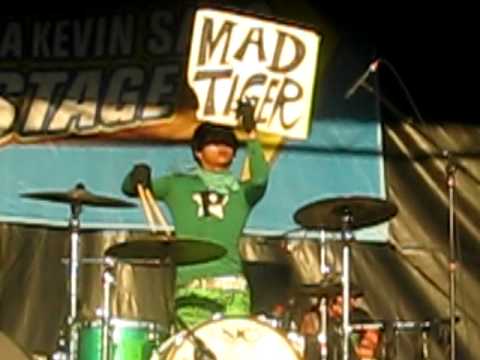 Peelander-Z - So Many Mike/Mad Tiger (Live at the 2011 Warped Tour)