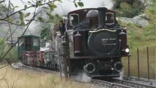 preview picture of video 'Slate train to Blaenau Ffestiniog'