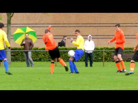 2011-10-08 Internos B2- Beek Vooruit B2: 3-0 DSCN0913.MOV