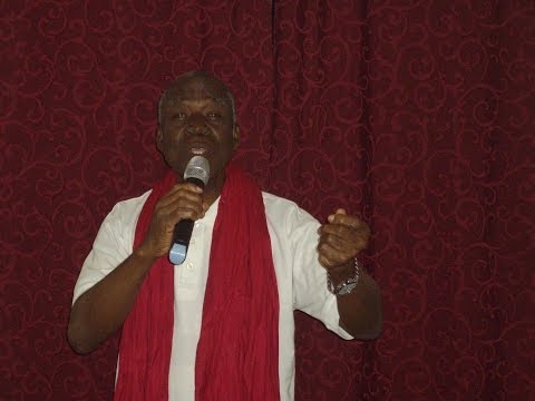 Josys chante la chanson Franklin Boukaka