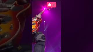Download lagu Guns N' Roses 🌻Knockin' on Heaven's Solo live 🎸💥#shorts #guitarsolo #slash #livestreaming #gunsnrose mp3