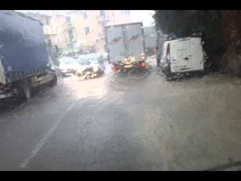 Alluvione a genova 2011 molassana via geirato ore 12:25 by gianluca tommasi