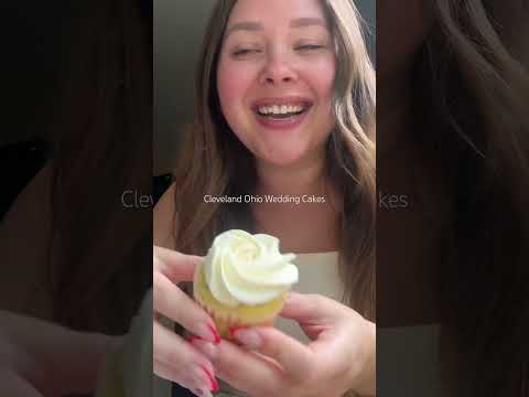 Cleveland Ohio wedding cakes #ohio #ohioinfluencer #ohiofood #weddingcake #wedding #foodie